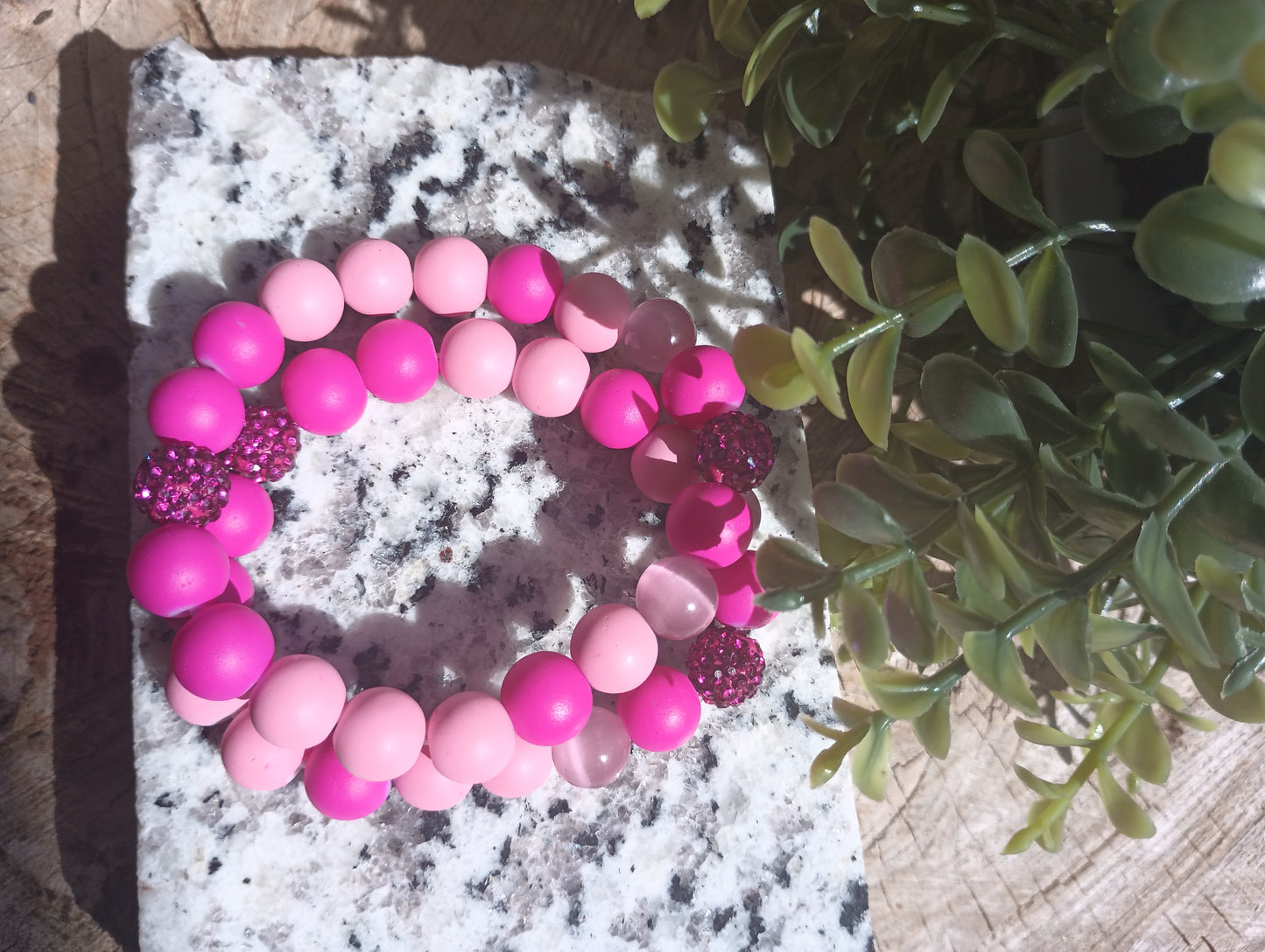 Pink stretch beaded bracelet "Pink Beauties"